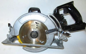 NICE VINTAGE Craftsman INDUSTRIAL WORM DRIVE SAW  7 1/4" 135.276103 13A 4400rpm - Picture 1 of 10