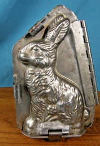 1940s T.C. WEYGANDT Large Sitting EASTER RABBIT CHOCOLATE Mold 7 1/4" Hinged - Picture 1 of 12