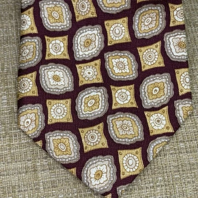 Gap Tie Silk Geometric Brown Gold 3 1/2" W x 56 3/4" L USA Preppy Floral - Image 1 of 4