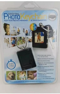 NEW Innovage 1.4” Digital Photo Keychain Black LCD Full-Color Display Slide Show - Picture 1 of 2