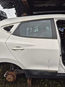 Hyundai iX35 MK2 2009 - 2015 OSR Driver Side Rear Complete Door (Damage) - Picture 1 of 10