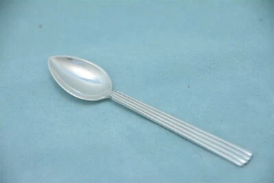 Cuchara Demitasse Georg Jensen Bernadotte de plata de ley de 4" sin monograma Foto 1 de 4