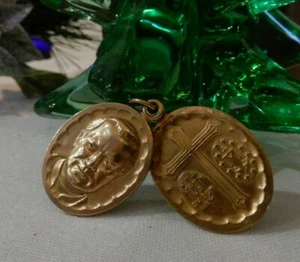 SAINT PIUS Pray for Us Oval Double hinged Gold/bronze Tone Pendant ~ BEAUTIFUL! - Picture 1 of 9