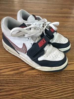 CD9054 146 Air Jordan Legacy 312 Low White Armory Navy Wolf Grey US 4Y - Image 1 of 4