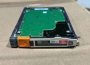EMC Unity XT380 XT480 D4-2S10-600 600GB 005053360 SAS 2.5" HDD Hard Drive - Picture 1 of 3