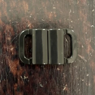 2 Pcs / 1 Pair Black Plastic Bikini Clips Snap 9mm STRAP Bra Swim Buckle Clasp - Image 1 of 3