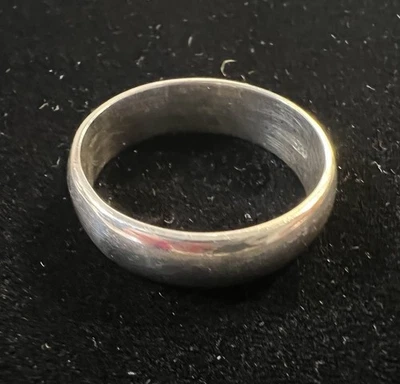 925 Sterling Silver Plain 5mm 6.4 Grams Wedding Band Ring Men & Women Size 11.5 - Image 1 of 4
