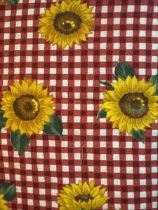 1 YD + 28” RED GINGHAM WITH SUNFLOWERS COTTON FABRIC 44” W - Foto 1 di 2