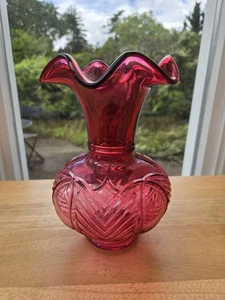 Fenton Country Cranberry Glas Rüschen Vase Blumenvase Deko Sammlerstück - Bild 1 von 9