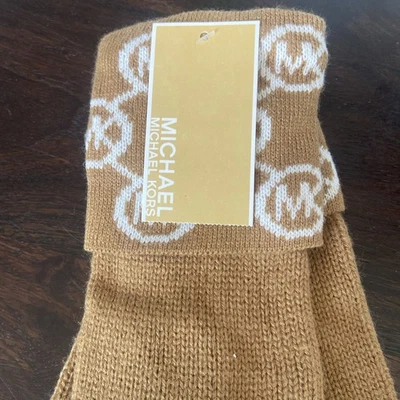 Michael Kors Women's Mittens Dark Camel Cream Light Brown  One Size NWT - Image 1 of 4
