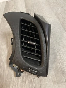 14 - 20 Chevy Impala Driver Left Dash Air Vent OEM 22926179 - Picture 1 of 8