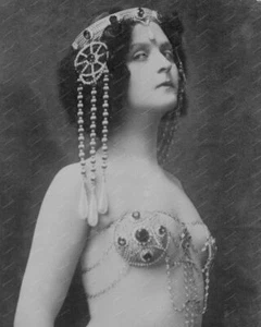 Belly Dancer 1910 8x10 Reprint Of Old Photo - Picture 1 of 1