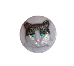 Wonderful Cat Czech Pressed Thistle Purple Glass Button -Button Cat 18mm Kitten - Picture 1 of 8