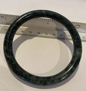 "Brazalete brazalete de tubo chino jaspeado verde 8 mm (medidas interiores de 2,5"")" - Imagen 1 de 4