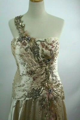 Vestido Camille La Vie / Vestido de graduación Talla 16 Tostado con muchos adornos Foto 1 de 4