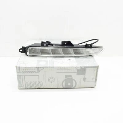 全新 MERCEDES-BENZ SLK R172 前右日运行灯 A2128205059 — 第 1/4 张图片