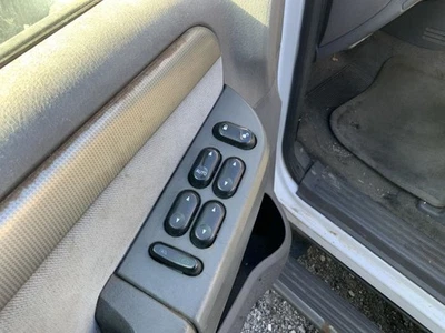 Interruptor de porta frontal do motorista janela do motorista compatível com 05-07 Ford F250SD PICKUP 1326417 - Imagem 1 de 4