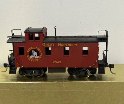 Oriental Limited HO Scale GNX 330-749 Great Northern Caboose #X349 - Image 1 of 4