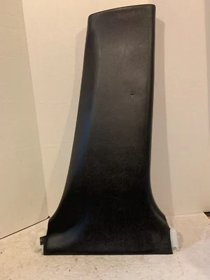 LEXUS GS350 2007 - 2012 右侧中心降压器内部皮拉加尼什原始设备制造商 — 第 1/4 张图片