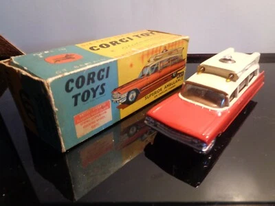 CORGI TOYS CADILLAC SUPERIOR (COD. 437) IN BUONE/OTTIME COND. S. 1:43 (BOX) - Immagine 1 di 3