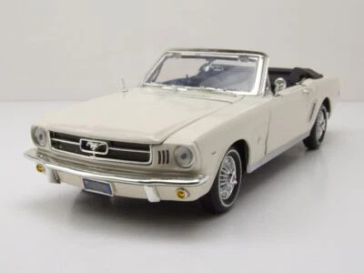Ford MUSTANG Cabriolet 1964 1/2 Modèle de Voiture Blanc 1:18 MotorMax - Photo 1/4
