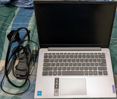 Portátil Lenovo IdeaPad 1 14IJL7 - 8 GB de RAM, Office 2024 Foto 1 de 4