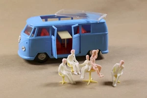 60er Jahre Vintage CRAGSTAN V.W. Camper Spielzeug mit Spielteilen (selten) unvollständig - Bild 1 von 10