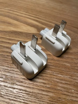 2x Genuine Original Apple USA Macbook iPad iPhone A1555 Mains Plug 2 Pin Adapter - Image 1 of 4