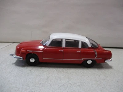 Tatra 603-1 1/43 压铸汽车 — 第 1/4 张图片
