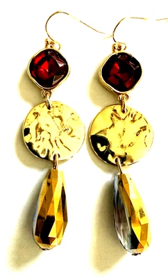 Pendientes perforados Macy's Style & Co. 2 3/4" martillados tono dorado rojo Foto 1 de 4