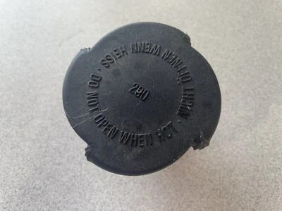 BMW X3 3.0Si E83LCI 2006-2010 ~ tapa del radiador ~ 17117639022 ~ pieza OEM Foto 1 de 3