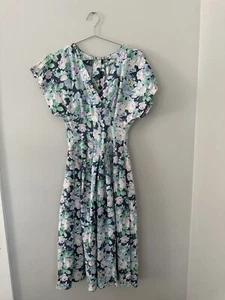 VINTAGE R.E.O. Womens Floral Dress Back Buttons Pockets Size 6 Cottage Core - Picture 1 of 7