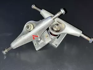 Camiones de skate Venture de colección, camiones de skate hechos en Estados Unidos, 7,75 - Imagen 1 de 7
