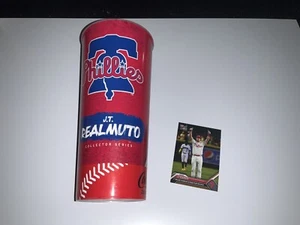 COPA DE RECUERDO PHILLIES~2023 J.T. TARJETA SGA Realmuto INSIDE THE PARKER & TOPPS NOW - Imagen 1 de 6