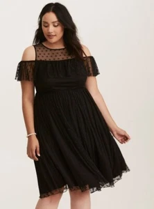 Torrid schwarz Stern Netz Rüschen Cold Shoulder Kleid Plus Größe 1X Neu mit Etikett - Bild 1 von 6