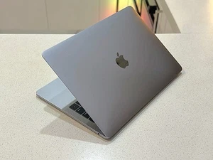 Apple MacBook Pro intel®Core™i5*256GB SSD*8GB*13.3”LED*macOS*FaceTime*Box*USBC* - Picture 1 of 11