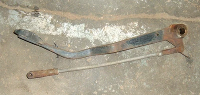 CLUTCH  PEDAL AND LINK FOR 1968 JEEP COMMANDO 945633 - Image 1 of 4