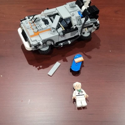 LEGO Ideas: The DeLorean Time Machine (21103) Incomplete READ - Image 1 of 4