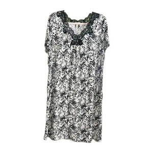 Camisón largo romántico de encaje manga corta floral negro/blanco talla XL de SOMA - Imagen 1 de 7