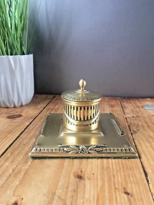 QUALITY ANTIQUE EDWARDIAN REGENCY SWAG BRASS INKWELL OFFICE DESK ACCESSORY PROP - Picture 1 of 12