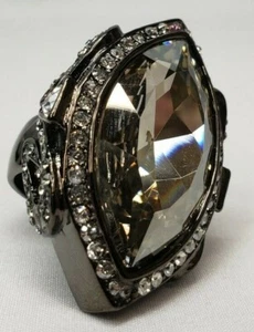 Anillo Swarovski Personalizado MM Designer Enchapado en Oro Negro Talla 7 con Valoración de $1200 - Imagen 1 de 11