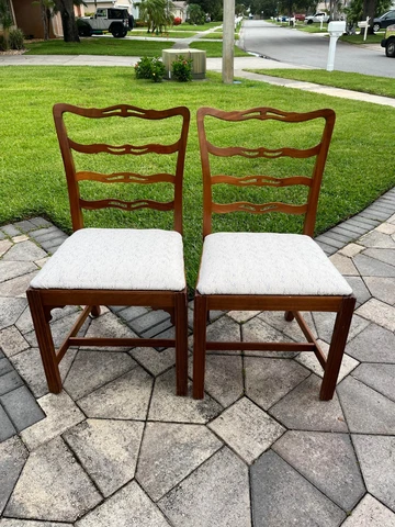 BAKER Historic Charleston Mahogany Dining Ladder Back Straight Leg Chairs - Pair Cover