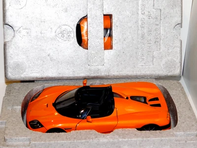 KOENIGSEGG CCX 2006 €150.10 AUTOART 79001 1:18 - Image 1 of 4