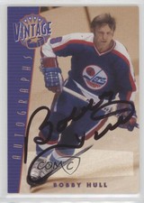 2001-02 ITG Be A Player Signature Series Vintage Bobby Hull #VA-07 Auto HOF