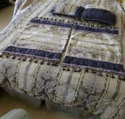 Chris Madden JCP Home Purple Comforter Set w Bed-skirt 2 Tassel Pillows 2 Shams - Image 1 of 4