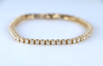 Juego de puntas redondas de diamantes de 4,32 quilates de oro amarillo de 14 quilates de $6,850 de 7,25" Foto 1 de 4