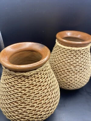 Jarrón único de loza de terracota hecho a mano, juego de 2 redes de ratán en bucle manual Foto 1 de 4
