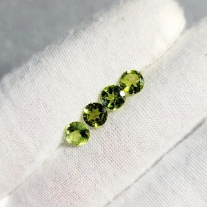 Gema redonda facetada PERIDOTO verde manzana cortada a mano natural; 3.395 (tcw); Lote de (4) - Imagen 1 de 8