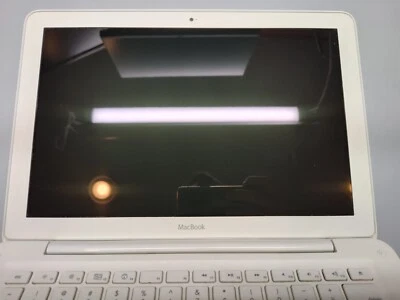 FOR PARTS GOOD SCREEN Apple MacBook A1342 13.3" Mid-2010 MC516LL/A 2.4GHZ GF320M - Image 1 of 4