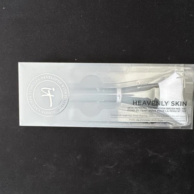 IT COSMETICS Heavenly Skin Skin Hugging Foundation Brush No. 707 New & Sealed - Image 1 of 2